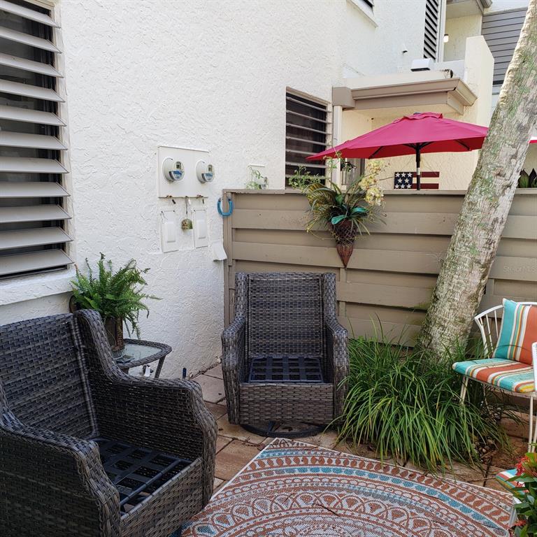 108 PINEHURST DRIVE, BRADENTON, FL — photo 3 of 16