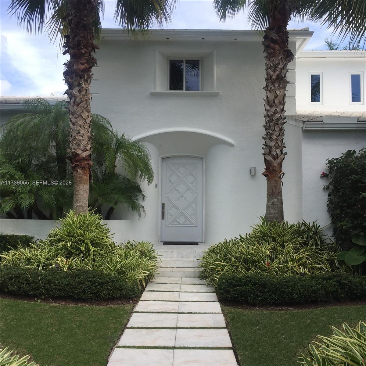 5763 N Bay Rd, Miami Beach FL 33140