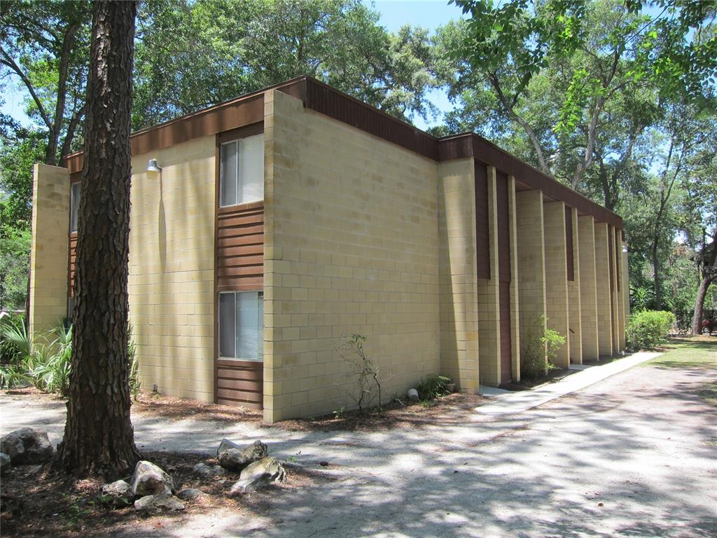 300 NW 20TH AVENUE UNIT 6