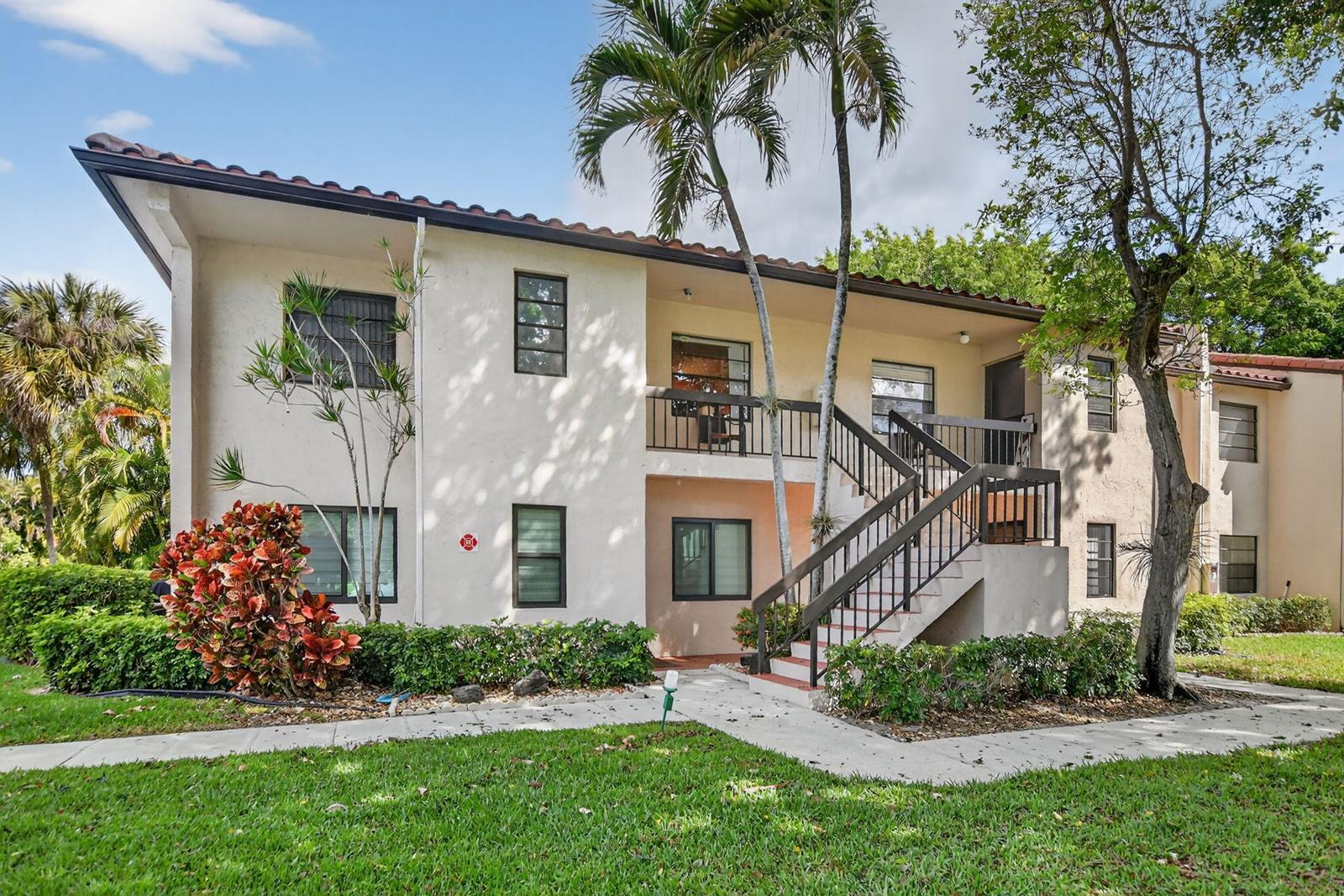 21501 Juego Circle # F, Boca Raton FL 33433