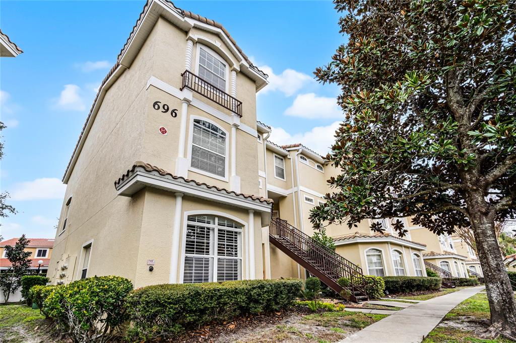 696 SEABROOK COURT UNIT 101