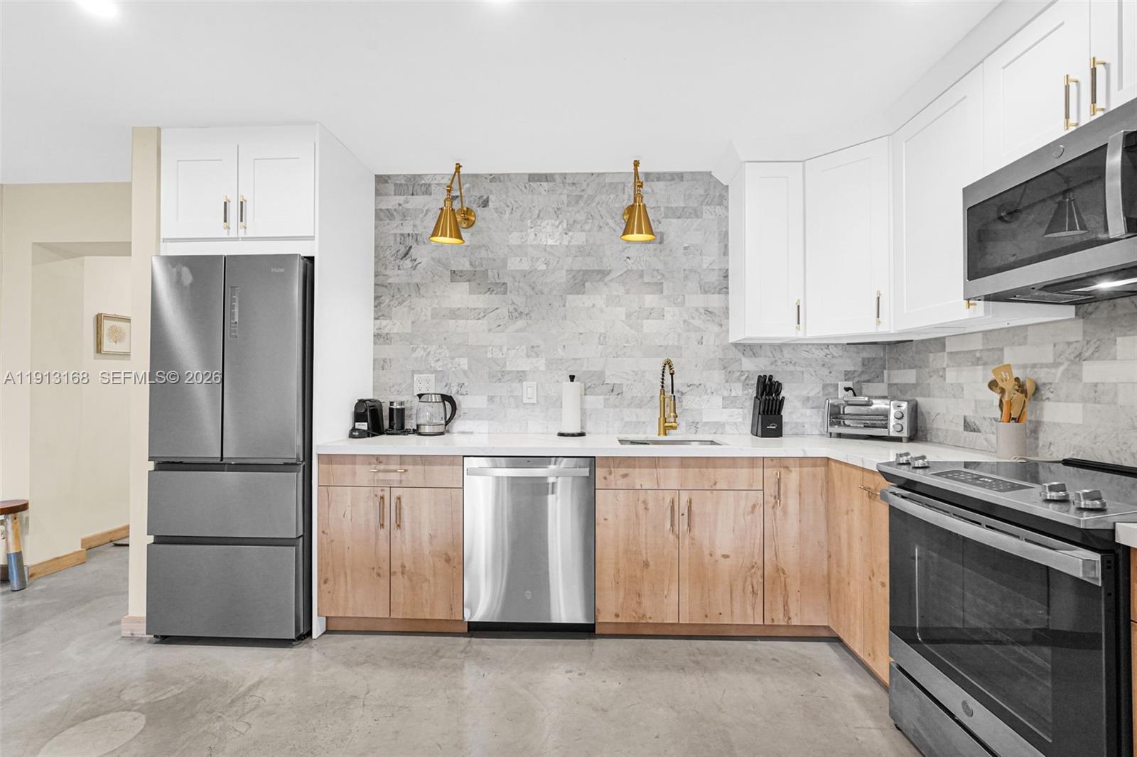 1012 NE 2nd Street, Hallandale Beach FL 33009