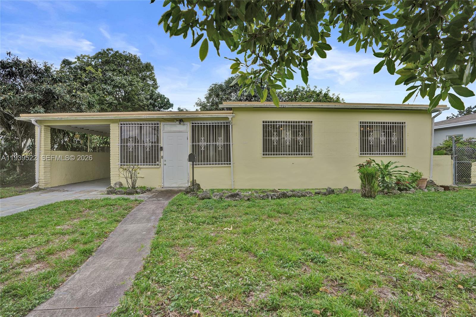 1050 NE 153rd Ter, North Miami Beach FL 33162