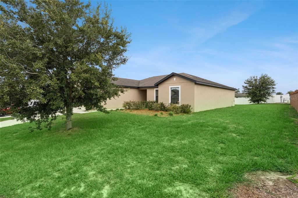 1665 LUFT LANE, MASCOTTE, FL — photo 4 of 30