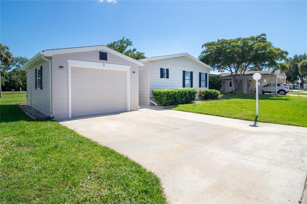 3 MEADOW CIRCLE
