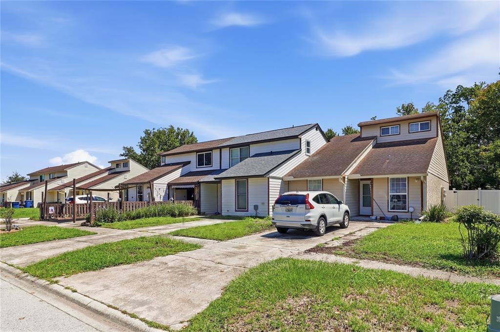 1945 OAK WATER DRIVE, JACKSONVILLE, FL — photo 4 of 30