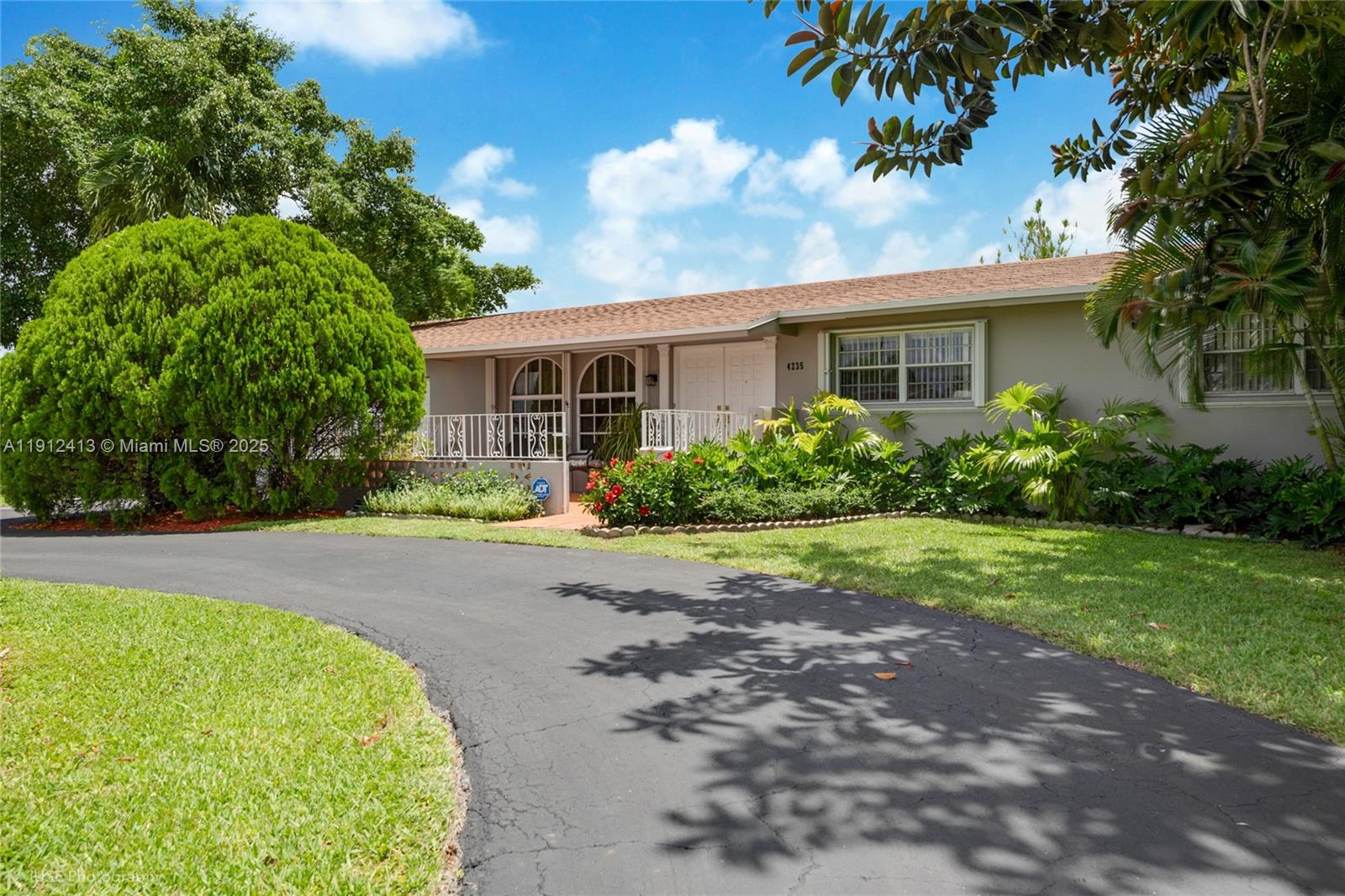 4235 SW 97th Ave, Miami FL 33165