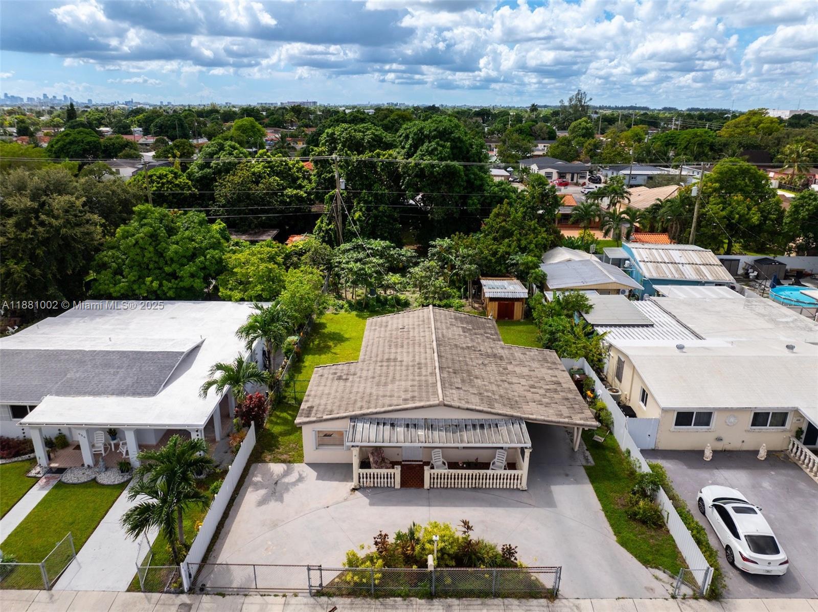 648 E 56th St, Hialeah FL 33013