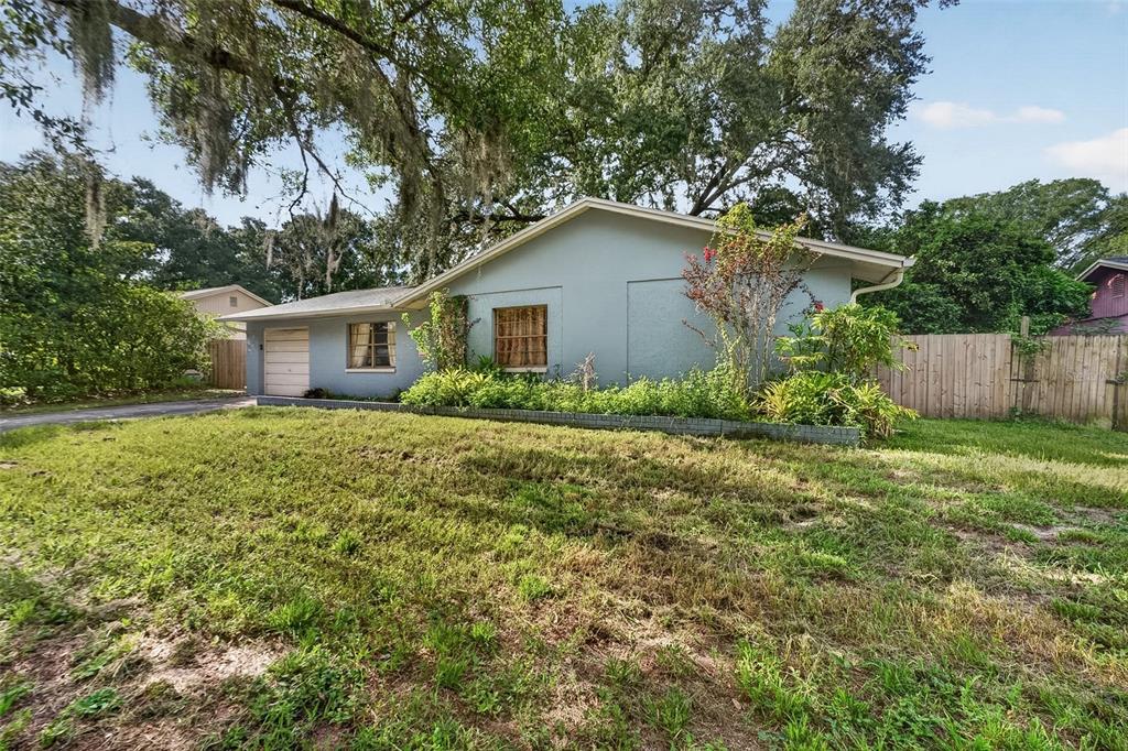 1917 CEDARBROOKE DRIVE, LUTZ, FL — photo 3 of 23