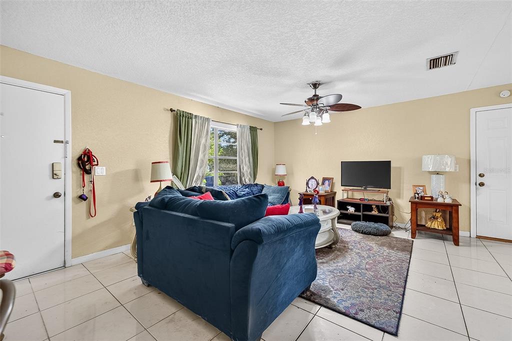 1917 CEDARBROOKE DRIVE, LUTZ, FL — photo 5 of 23