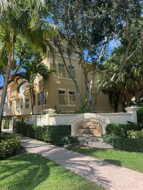 11750 Valencia Gardens Avenue, Palm Beach Gardens FL 33410