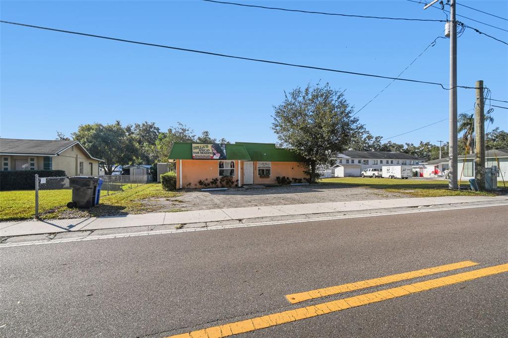 109 E ROBERTSON STREET, BRANDON, FL — photo 4 of 30