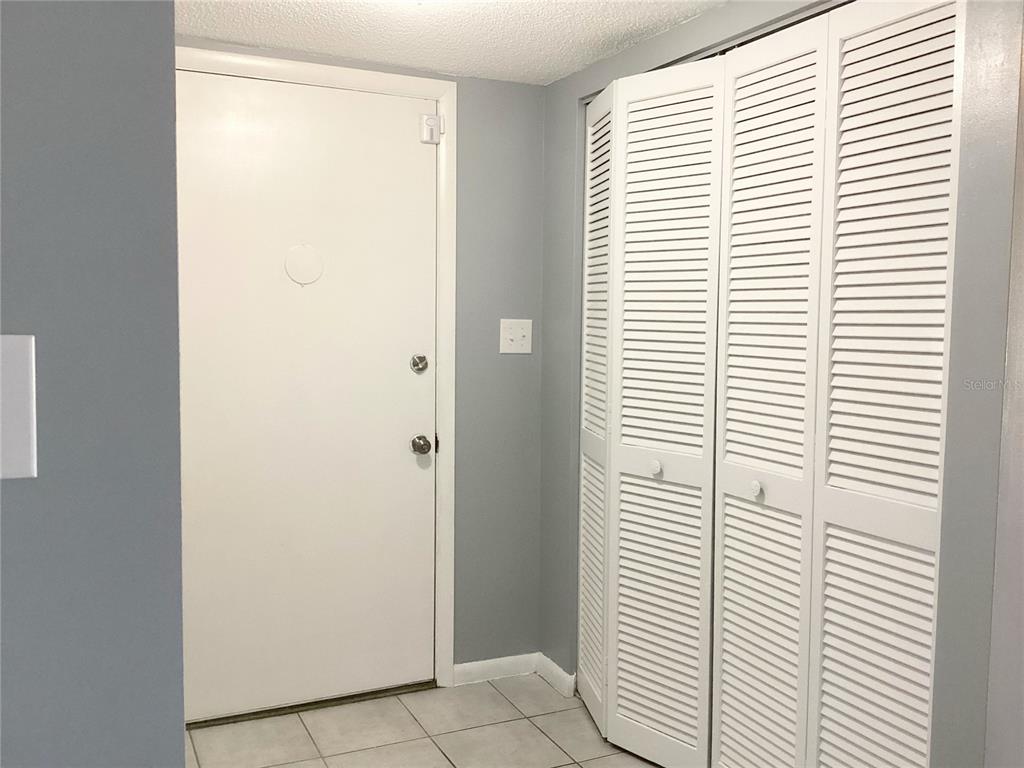 556 FAIRWAYS CIRCLE UNIT B, OCALA, FL — photo 4 of 30