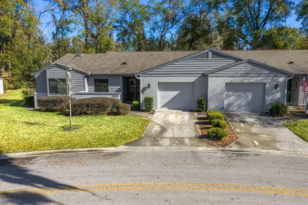 1934 SE 37TH CT  CIRCLE