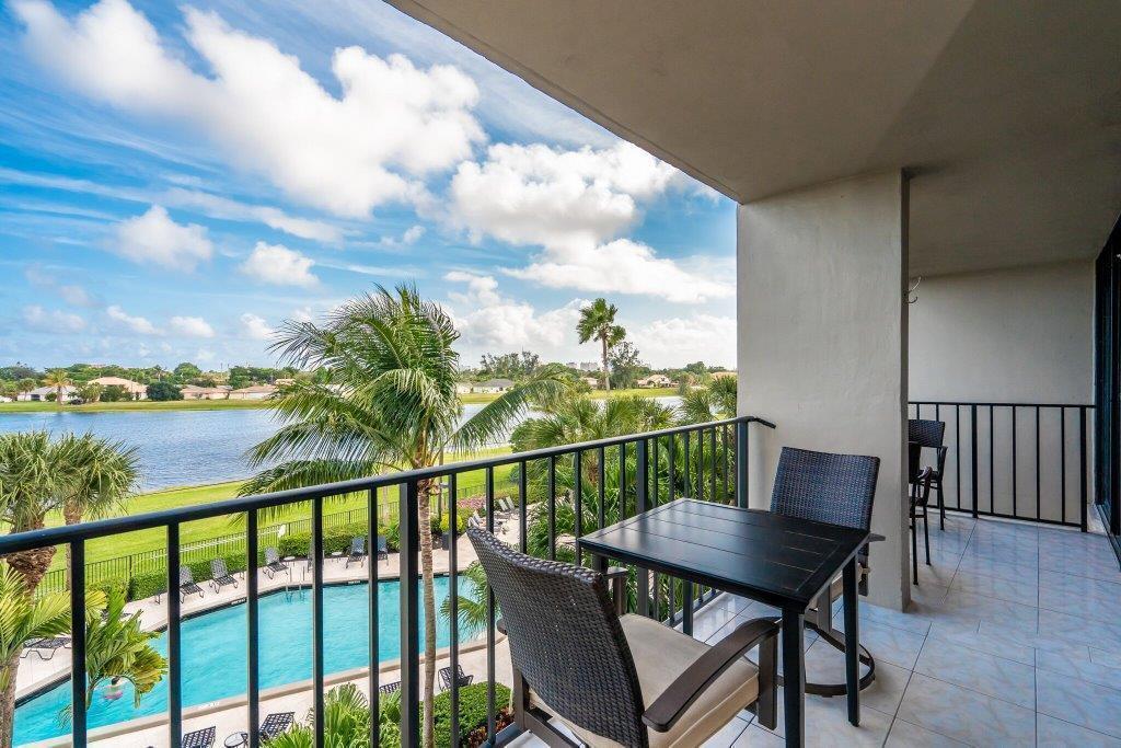 1830 Embassy Drive # 411, West Palm Beach FL 33401