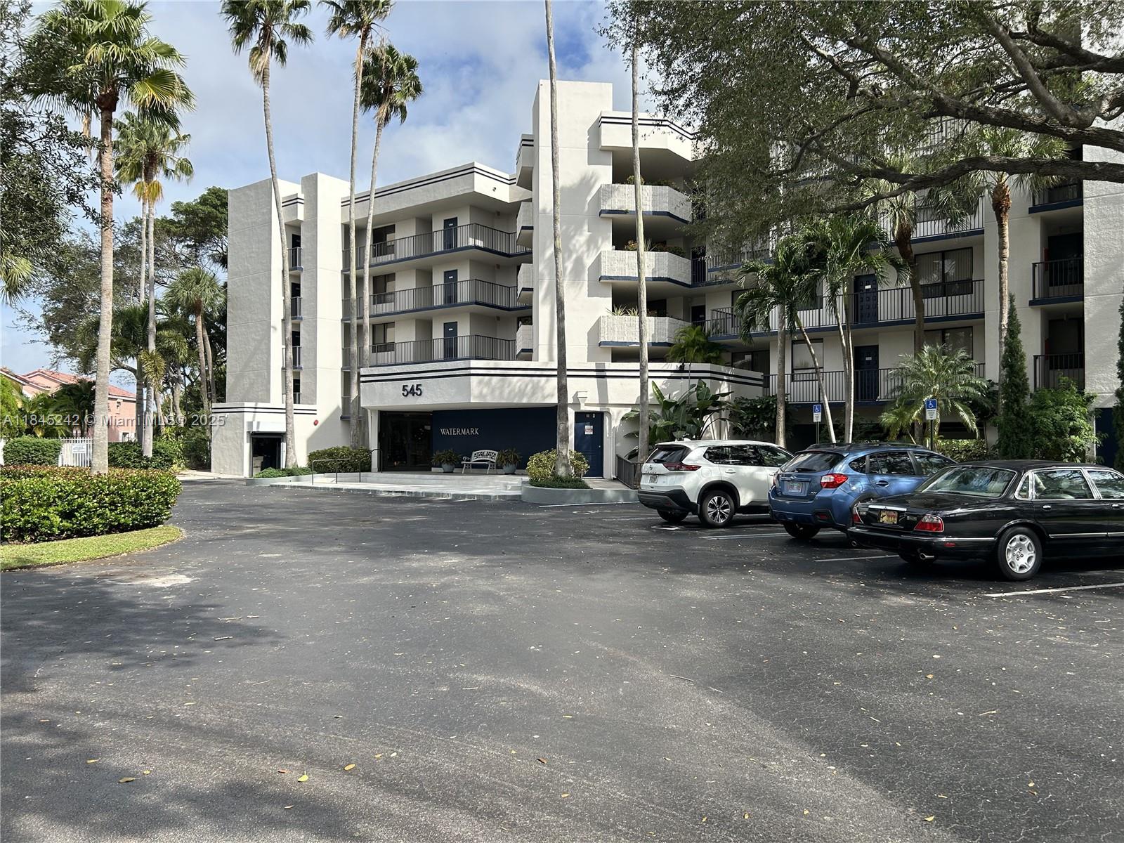 545 SE 12th St # 301, Dania Beach FL 33004