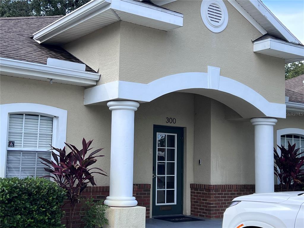 9724 N ARMENIA AVENUE UNIT 300