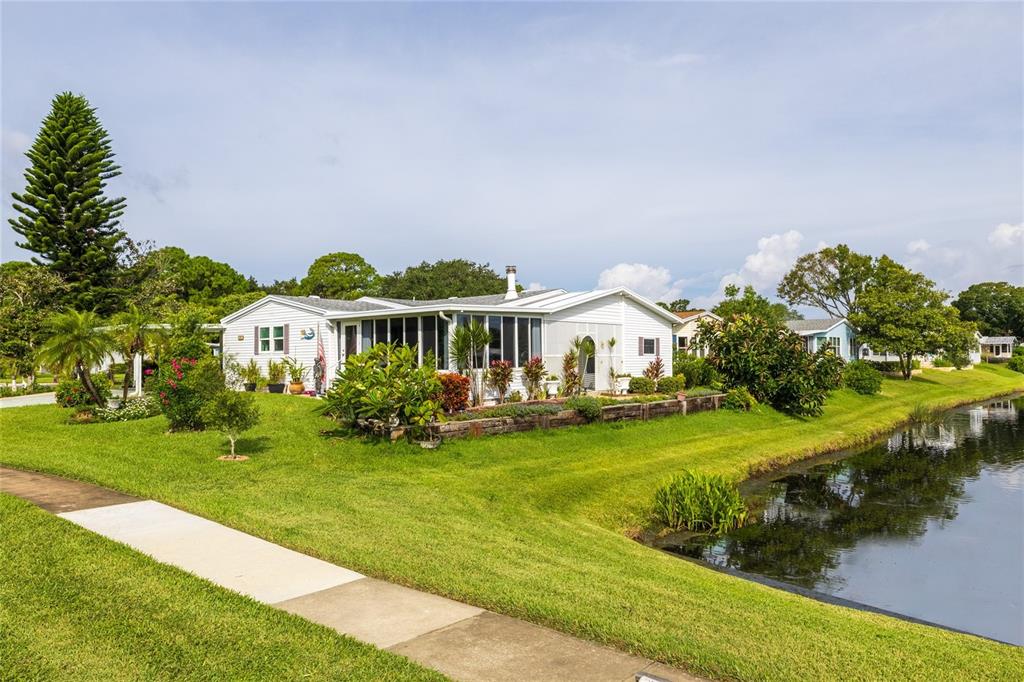 611 PORTSIDE LANE