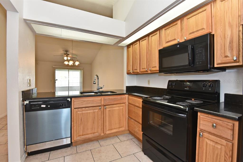 2809 WAXY WILLOW LANE, ORLANDO, FL — photo 3 of 12