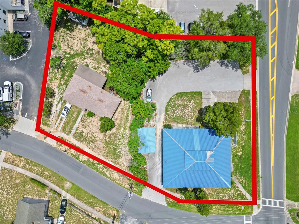 An aerial view shows two buildings on a lot outlined in red — 441 S 11TH STREET, LAKE WALES, FL