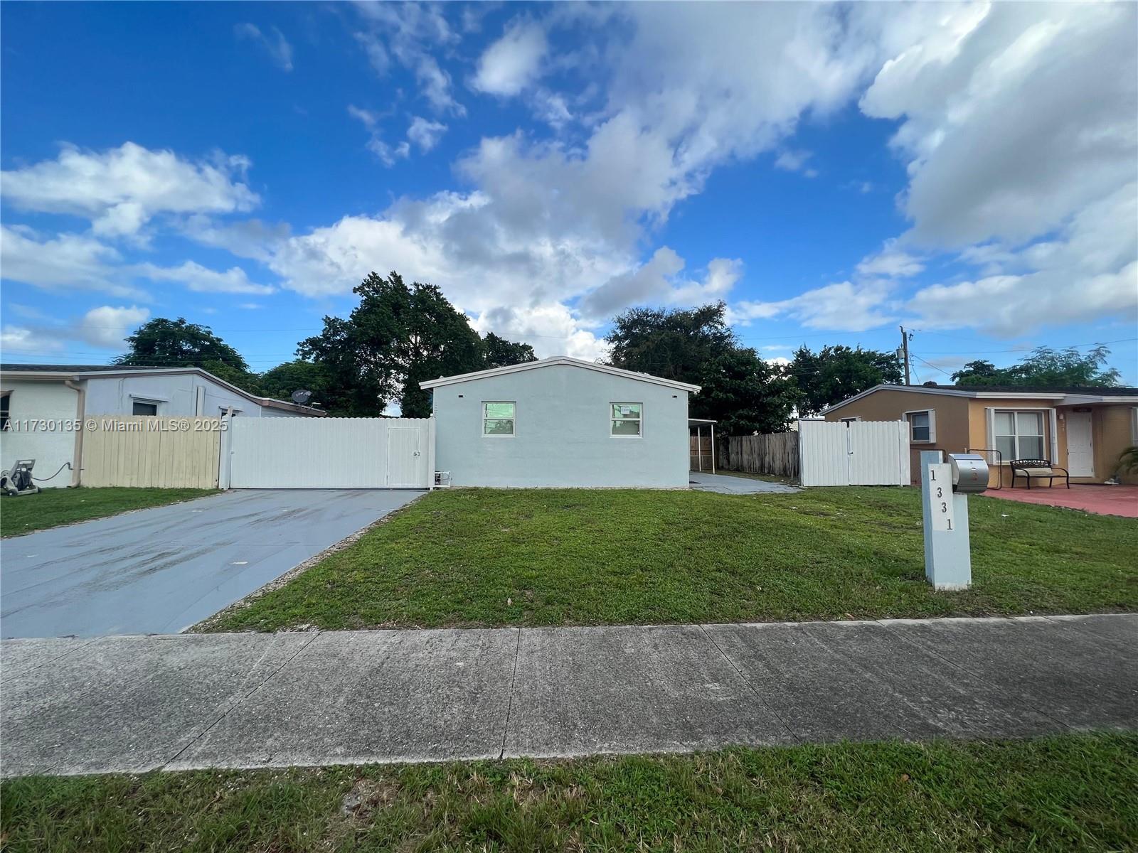 1331 N 69th Way, Hollywood FL 33024