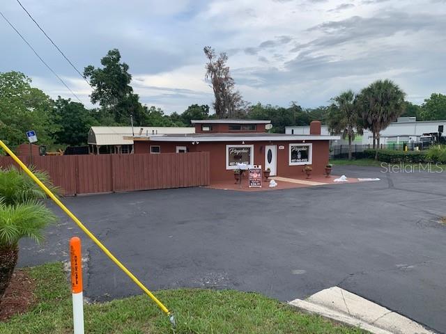 2615 E SEMORAN BOULEVARD, APOPKA, FL — photo 2 of 2