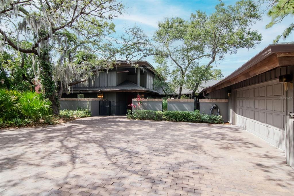 1296 WEYBRIDGE LANE, DUNEDIN, FL — photo 3 of 30
