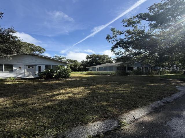 307 W JEAN STREET