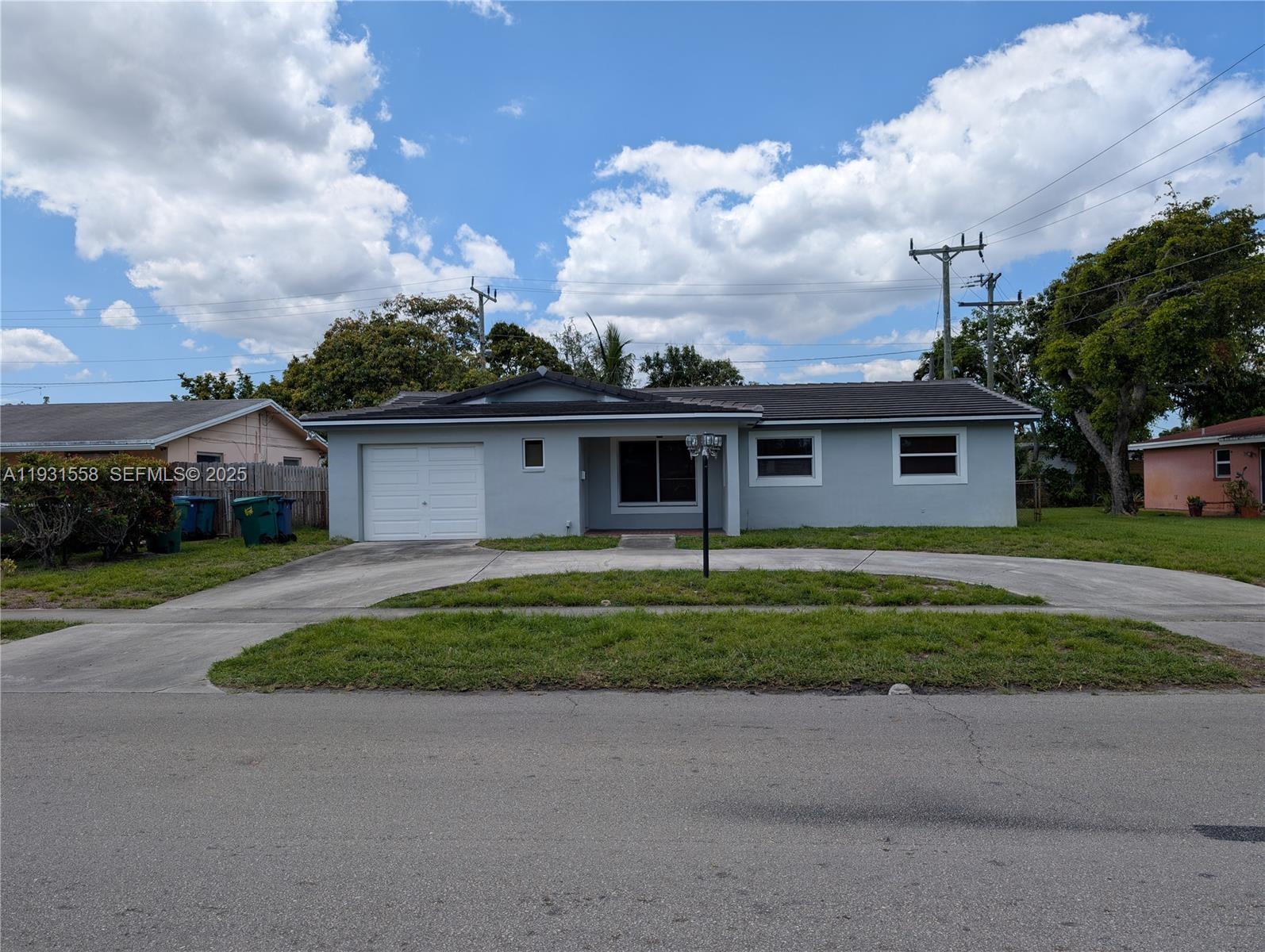 1131 NW 43rd Ave, Lauderhill FL 33313