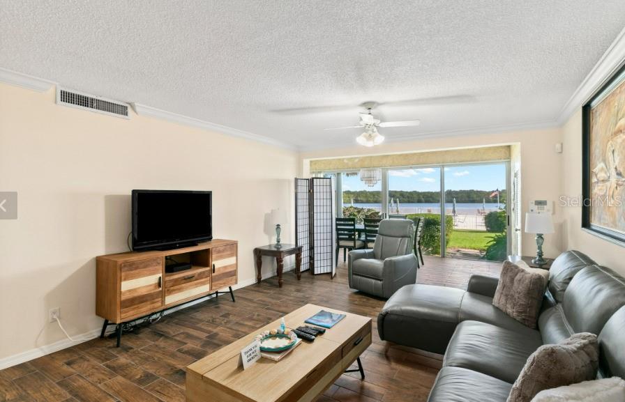 605 SUTTON PLACE UNIT 102, LONGBOAT KEY, FL — photo 3 of 30