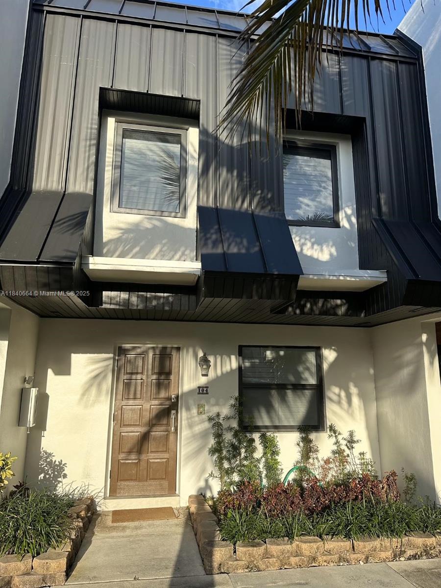 5555 Ludlam Rd # 26, South Miami FL 33155