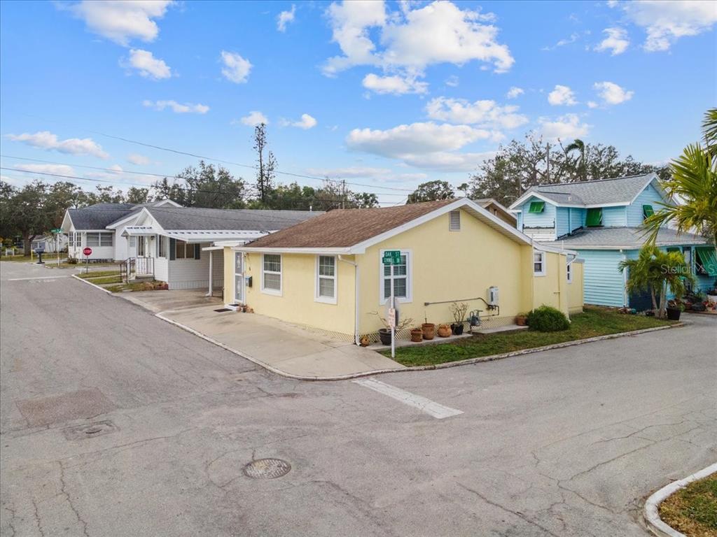6 SEMINOLE DRIVE, BRADENTON, FL — photo 4 of 27