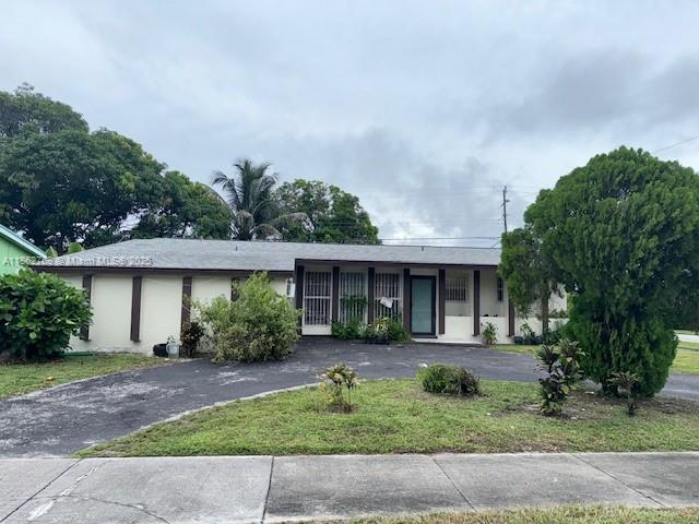 1301 NW 175th St, Miami Gardens FL 33169