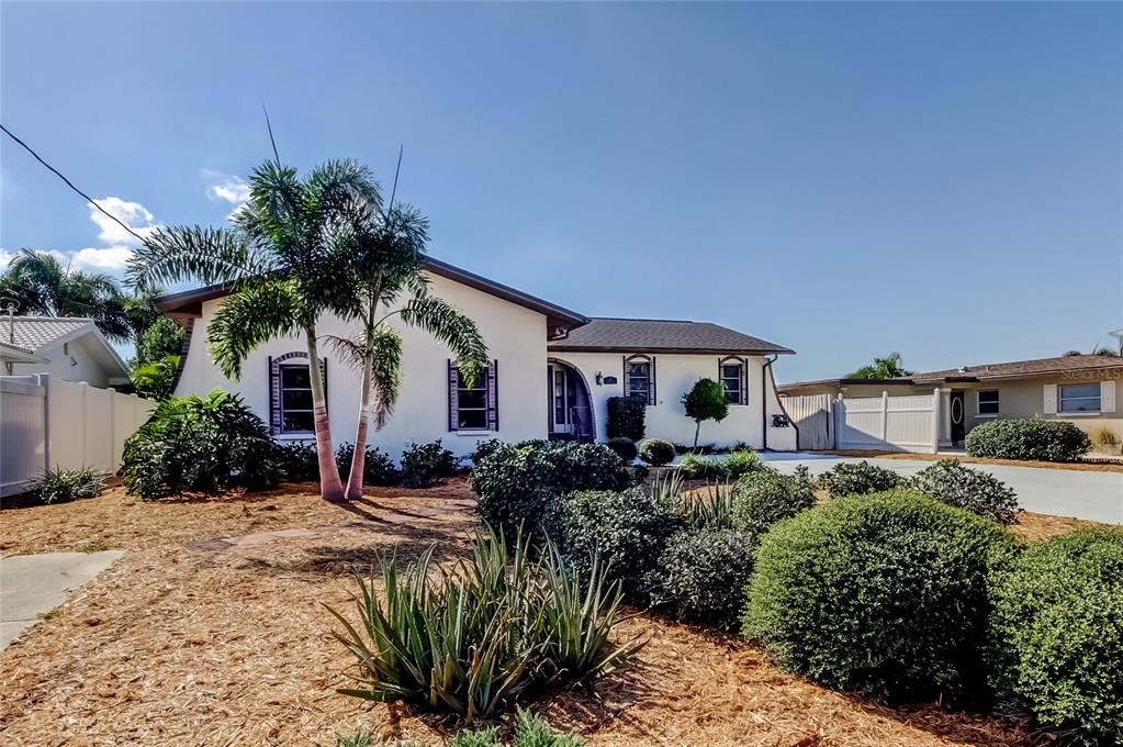 212 WESTWINDS DRIVE, PALM HARBOR, FL — photo 4 of 30