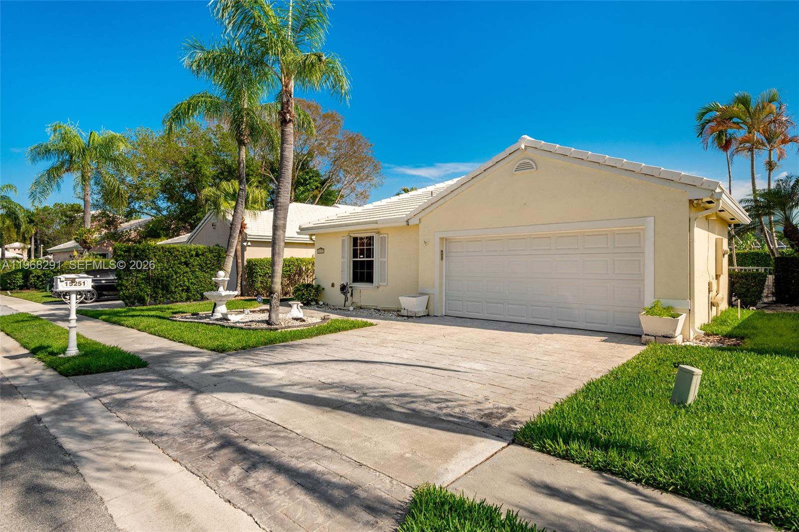 15251 Wilshire Way, Pembroke Pines FL 33027