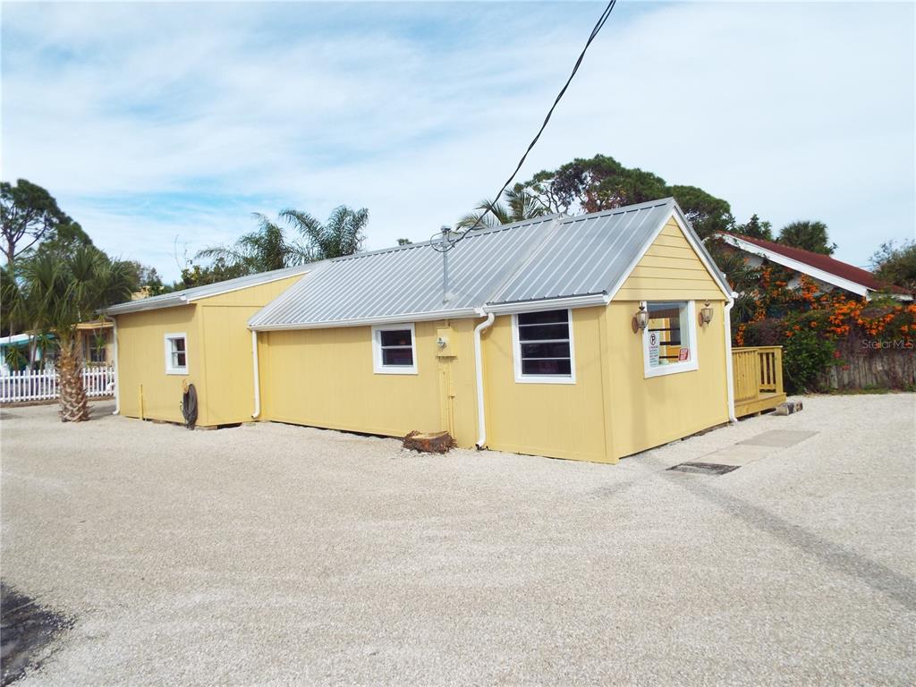150 E BAY HEIGHTS ROAD