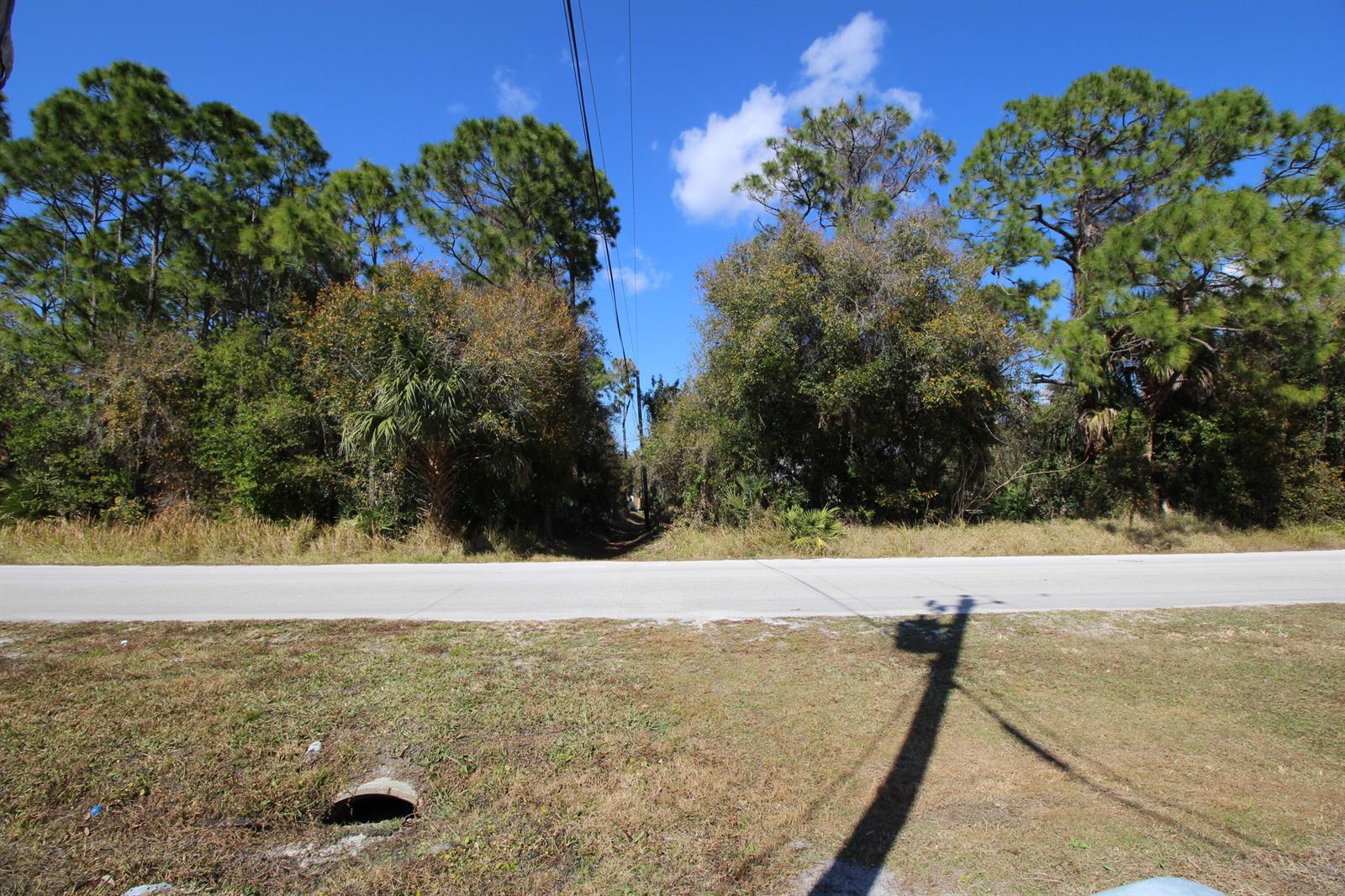 VERO BEACH, FL — photo 3 of 21
