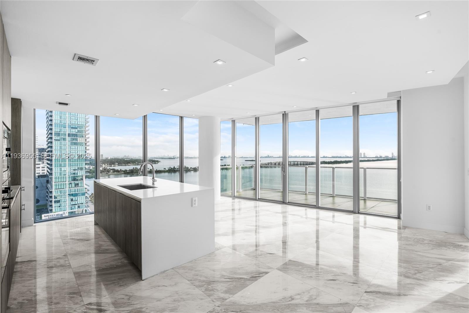 2900 NE 7th Ave # 1402, Miami FL 33137