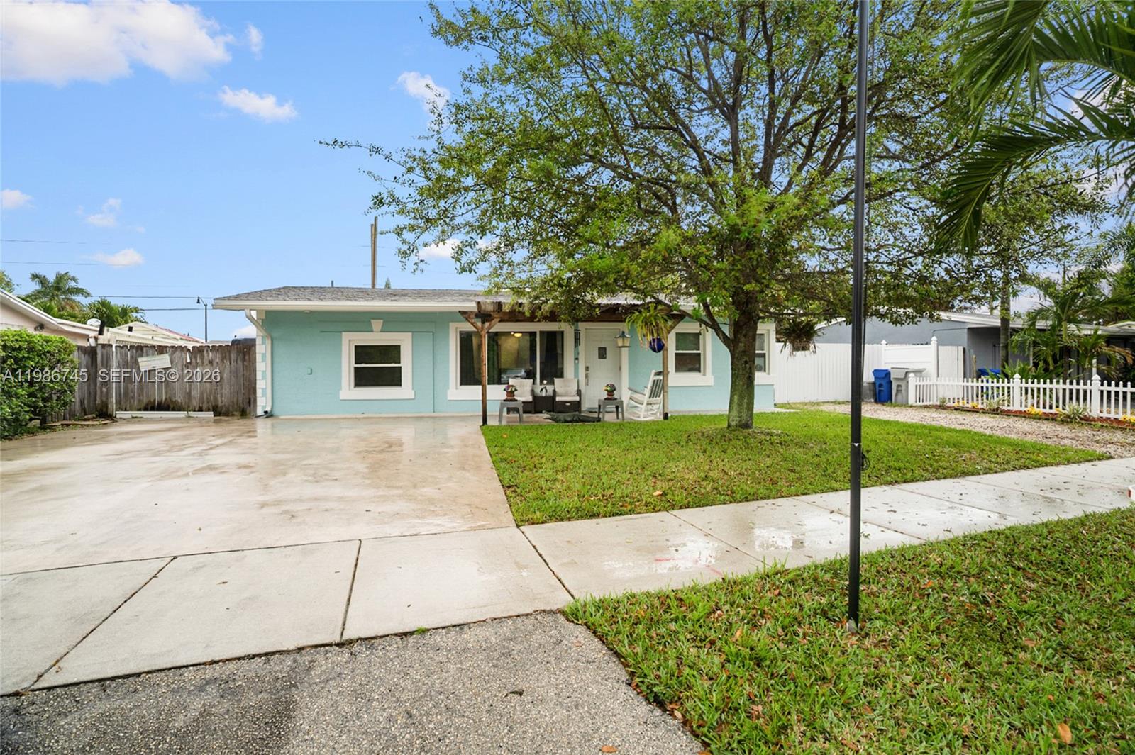 2810 NE 11th Ter, Pompano Beach FL 33064