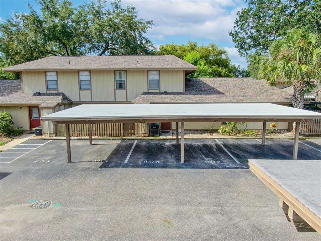 807 HUNTERS COURT
