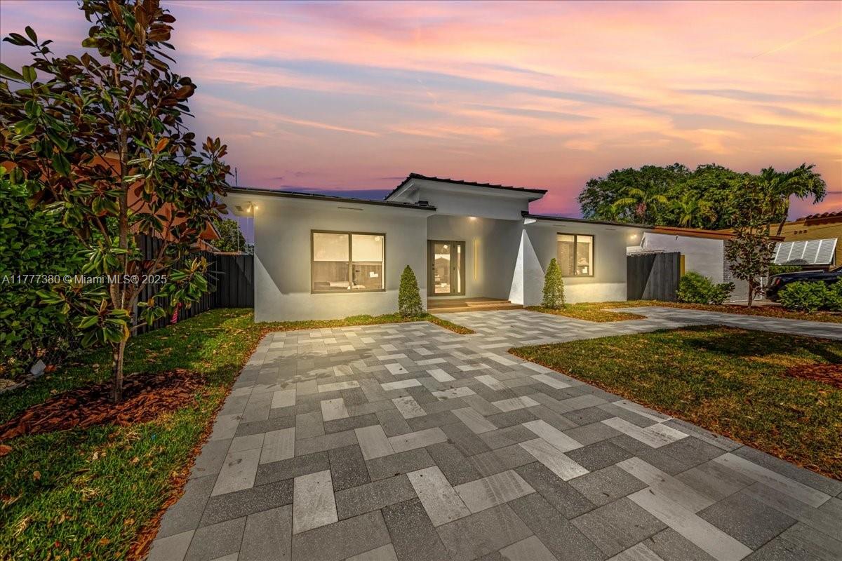 2021 SW 23rd St, Miami FL 33145