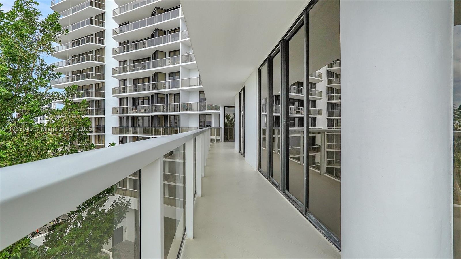 20281 E Country Club Dr # 407, Aventura FL 33180