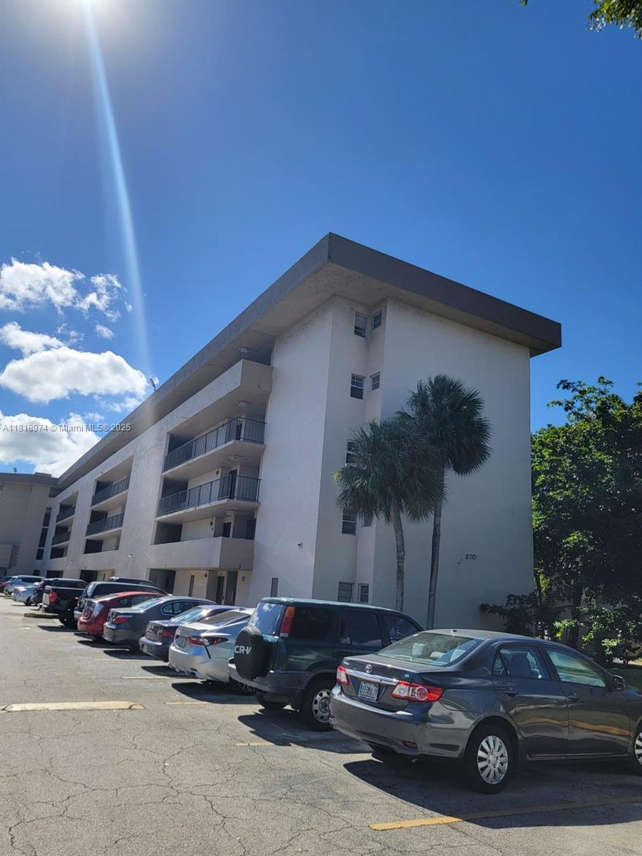 870 NW 87th Ave # 310, Miami FL 33172