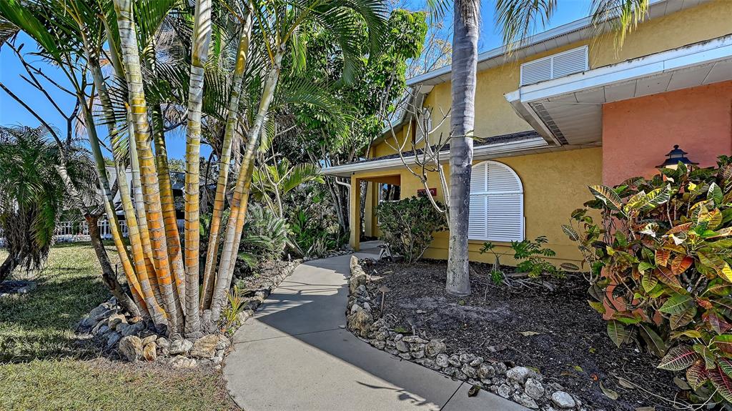 2429 WHIPPOORWILL CIRCLE, SARASOTA, FL — photo 2 of 29