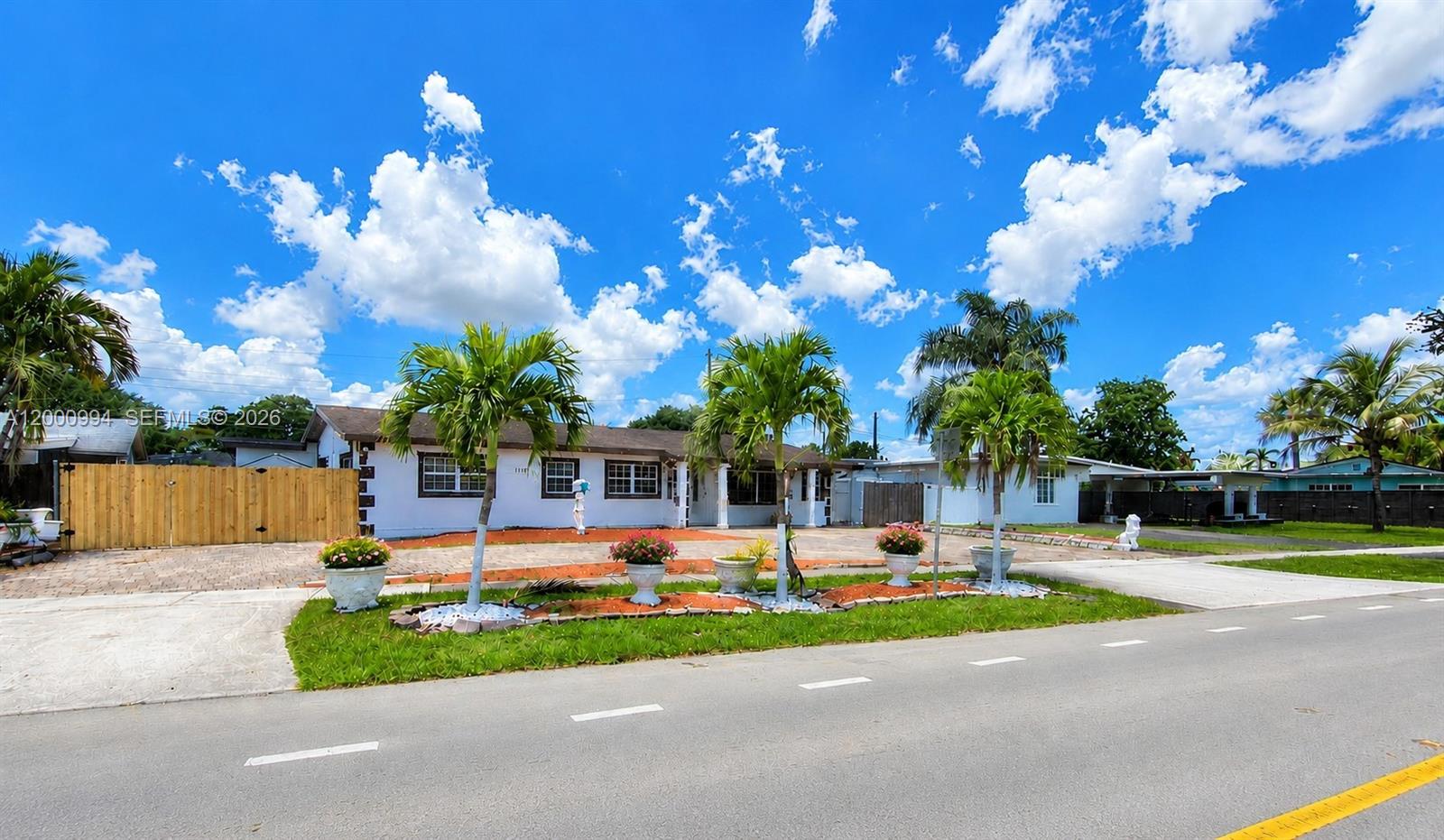 120 S 56th Ave, Hollywood FL 33023
