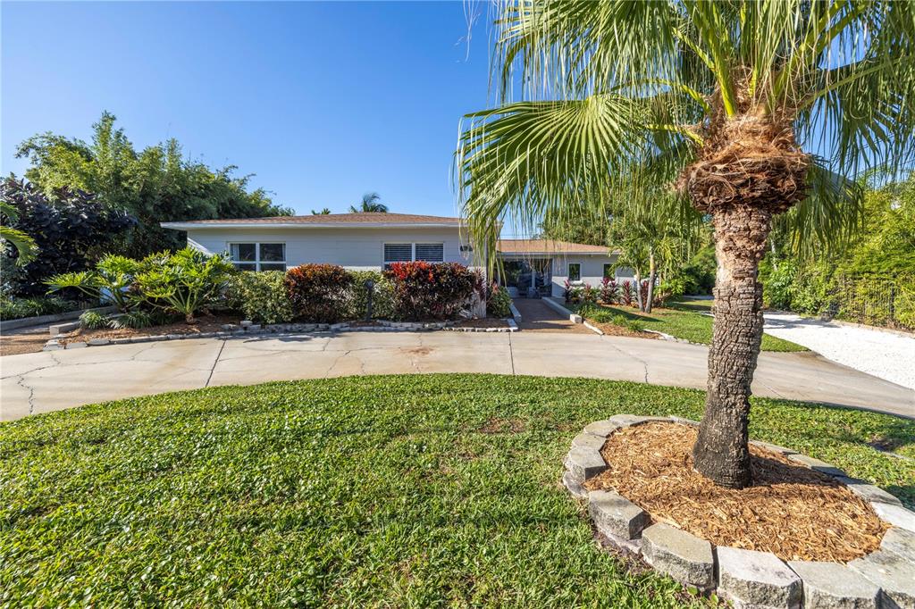 610 CORDOVA BOULEVARD NE, ST PETERSBURG, FL — photo 3 of 30