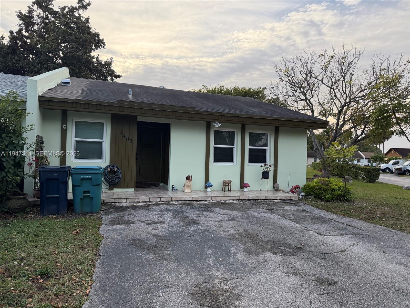5402 SW 139th Ct, Miami FL 33175