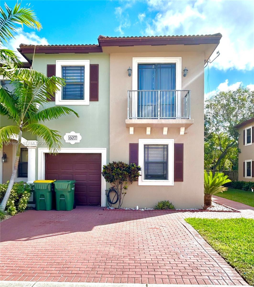 607 NE 35th Ave # 607, Homestead FL 33033