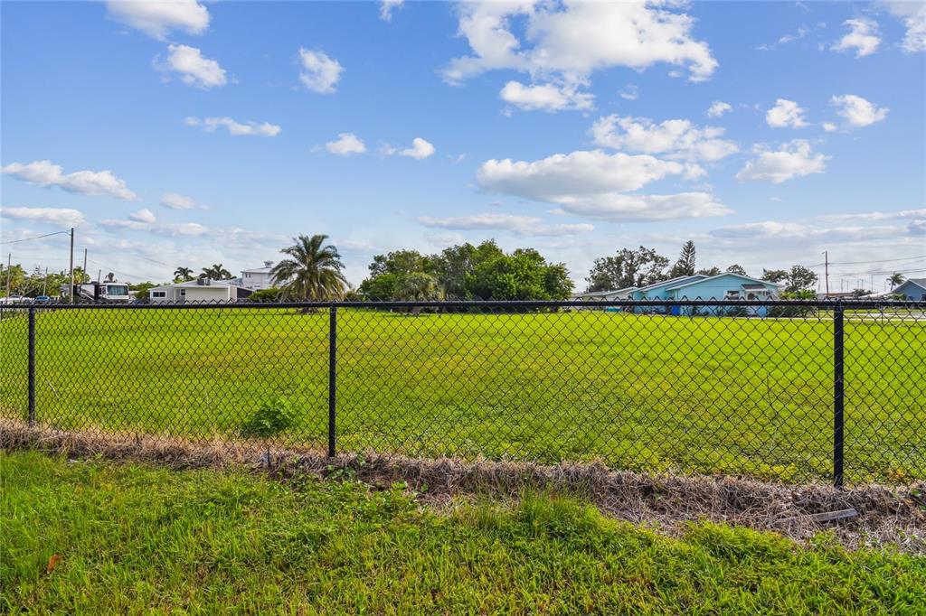 W SHELL POINT ROAD, RUSKIN, FL — photo 5 of 23