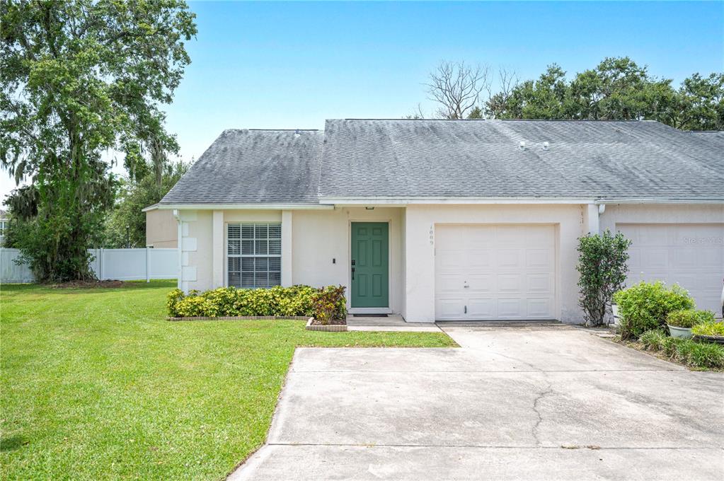 1009 MEADOWOOD POINTE ROAD
